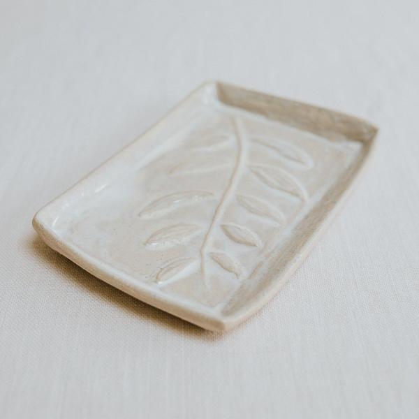 Handmade cream glaze soap dish